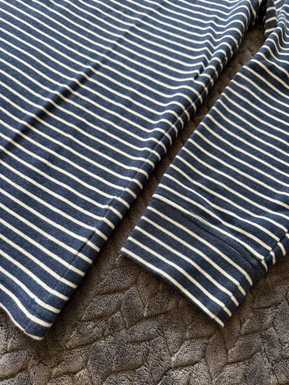 Vineyard Vines Navy & White Striped Half-Zip Pullover Mens Size Medium - Picture 5 of 5
